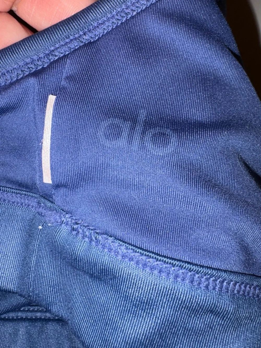ALO Yoga one small
